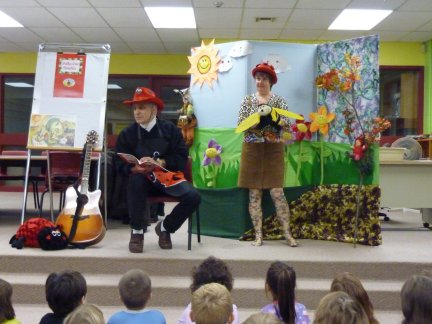 Victor Pavlov and Suzanne D'Aoust - book reading session